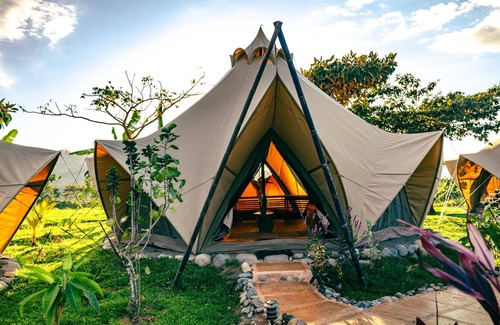Dominical RV Rental | Eco Luxe Glamping Nest #8 - 2 Queen Beds at Holos