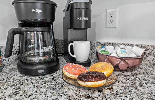 Phoenix Hill Apartment | Eco & Work-Friendly Stay Near NuLu & Downtown | #1