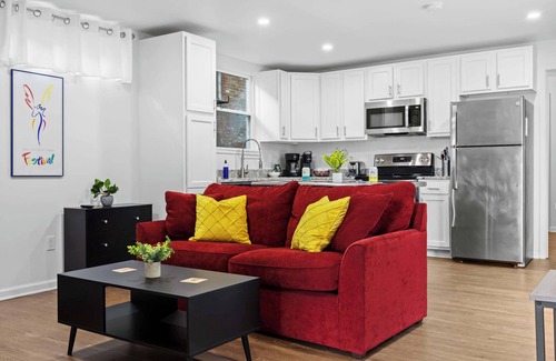 Phoenix Hill Apartment | Eco & Work-Friendly Stay Near NuLu & Downtown | #1