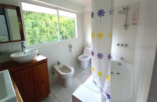 Los Cacaos Cabin | Ecological Cabin by the River, Mountain View, Eco Tourism, Wifi, Pet Friendly