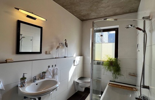 Mirow House | Ecological Guest House with Garden and Castle View - Central, Near the Lake