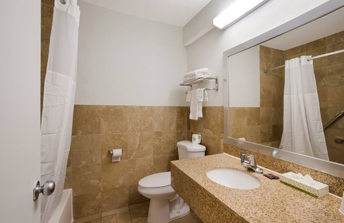 Allentown Hotel | Econo Lodge Allentown North