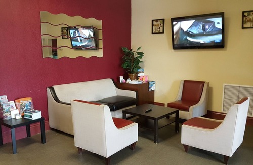 Temple Crest Hotel | Econo Lodge Busch Gardens
