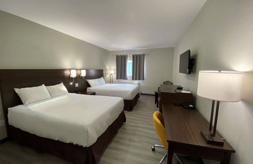 Cochrane Hotel | Econo Lodge