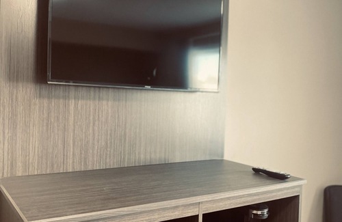 Prince George Hotel | Econo Lodge