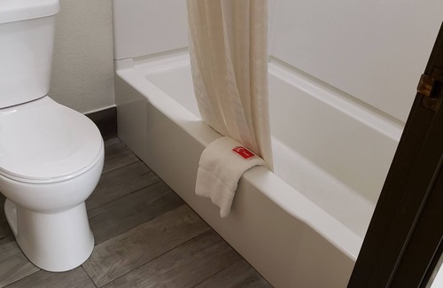 Southwest Area Hotel | Econo Lodge Cedar Rapids