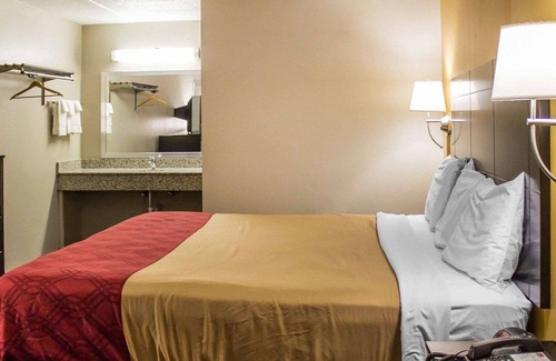 Hilltop Hotel | Econo Lodge Columbus West