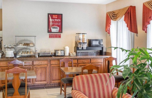 Brunswick Hotel | Econo Lodge Exit-29