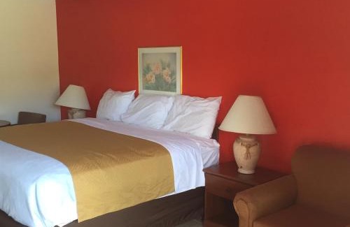 Fort Myers Cabin | Econo Lodge Fort Myers North