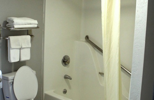 Franklin Hotel | Econo Lodge Franklin South