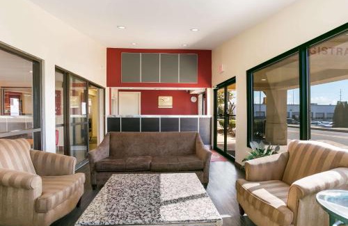 Frederick Cabin | Econo Lodge Frederick I-70
