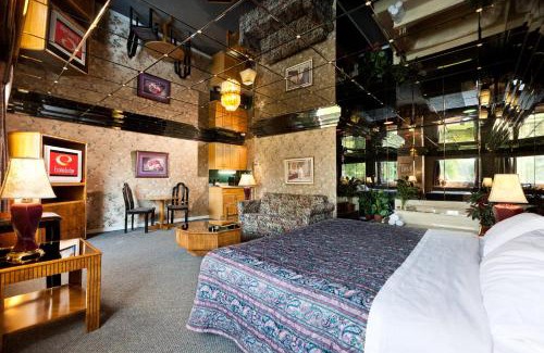 Brossard Cabin | Econo Lodge Hotel Brossard