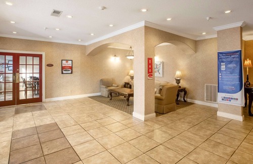 Douglasville Hotel | Econo Lodge Inn & Suites - Douglasville - Atlanta West (I-20)