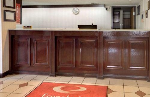 El Paso Hotel | Econo Lodge Inn & Suites El Paso West