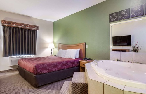 Rockmart Hotel | Econo Lodge Inn & Suites Rockmart