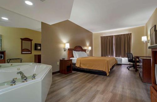 Flowood Hotel | Econo Lodge Inn & Suites