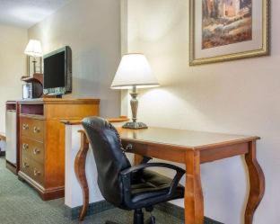 Griffin Hotel | Econo Lodge Inn & Suites
