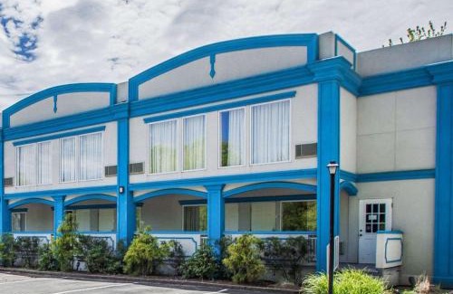 Westbrook Center Hotel | Econo Lodge Inn & Suites Old Saybrook - Westbrook
