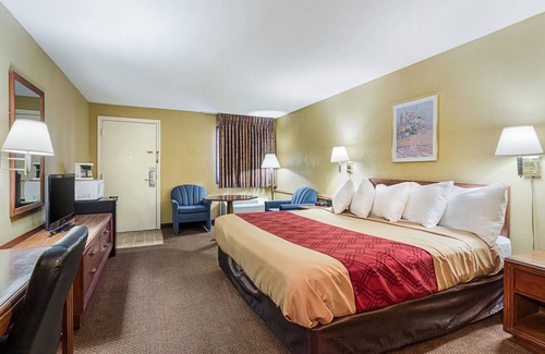 Jackson Hotel | Econo Lodge Jackson