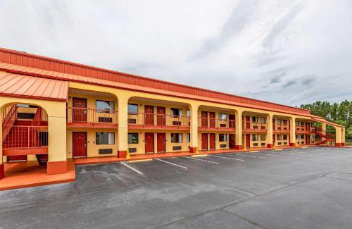 Kingsland Cabin | Econo Lodge Kingsland