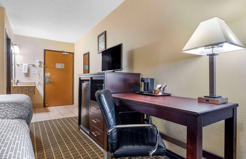 La Crosse Hotel | Econo Lodge La Crosse