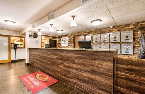 Rochester Cabin | Econo Lodge Mayo Clinic Area