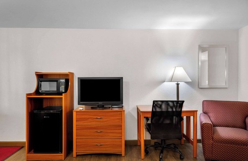 Miles City Hotel | Econo Lodge Miles City