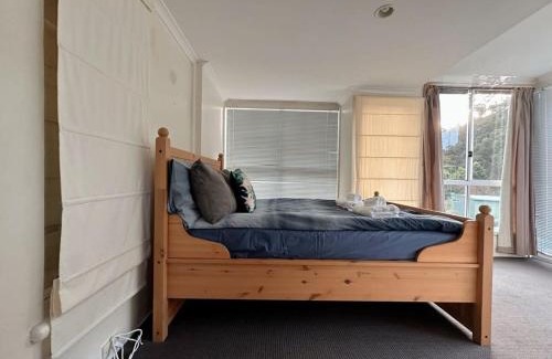 South Hobart House | Econo Lodge near Hobart City and Salamanca Market