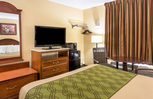 Dumfries Hotel | Econo Lodge Near Quantico Marine Base