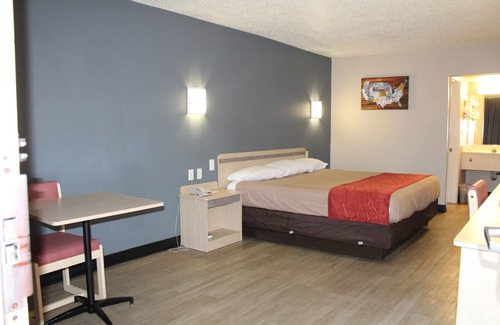 Paducah Hotel | Econo Lodge Paducah West I-24