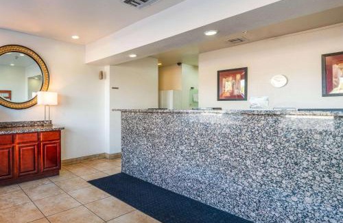 Westown Commercial Center Cabin | Econo Lodge Phoenix North I-17