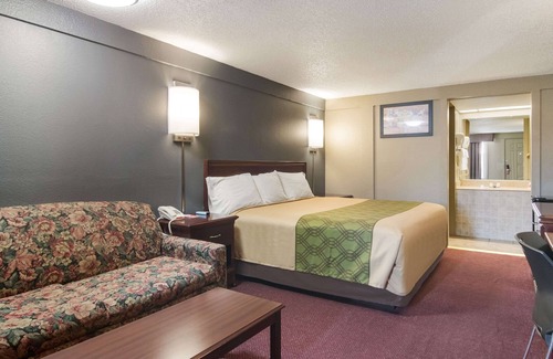South Hills Hotel | Econo Lodge Pittsburgh I-79