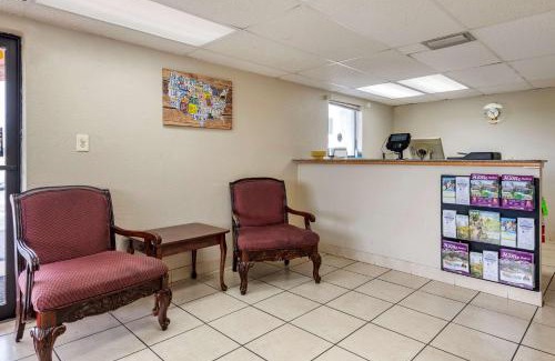 Florida South Atlantic Coast Cabin | Econo Lodge Sebring