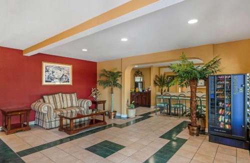 Union City Cabin | Econo Lodge Union City - Atlanta South