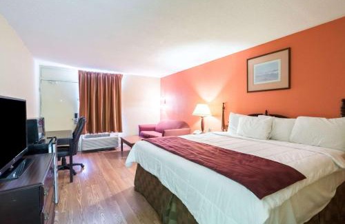 Decatur Cabin | Econo Lodge