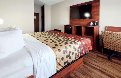 Fargo Cabin | Econo Lodge