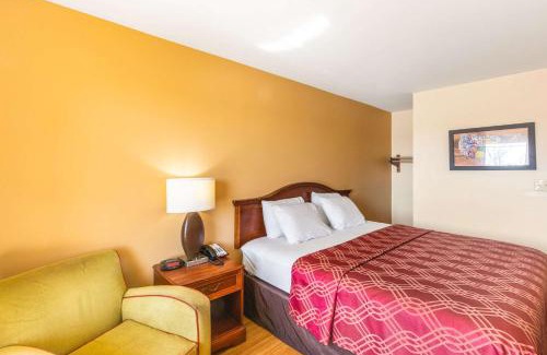 Gaffney Cabin | Econo Lodge