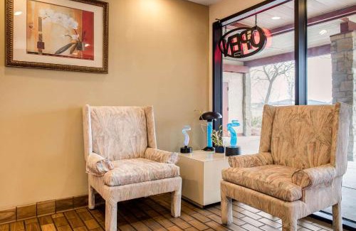 Holland Hotel | Econo Lodge