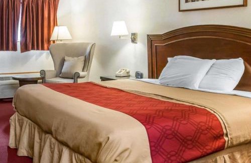 Holland Hotel | Econo Lodge