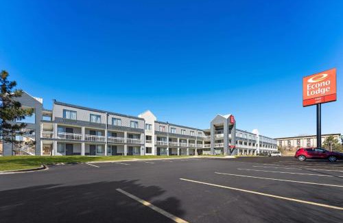 Rockford Cabin | Econo Lodge