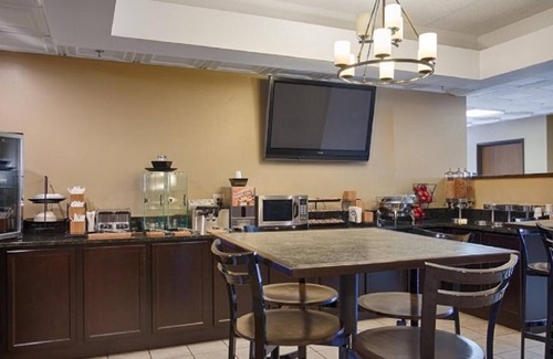 Waynesboro Hotel | Econo Lodge