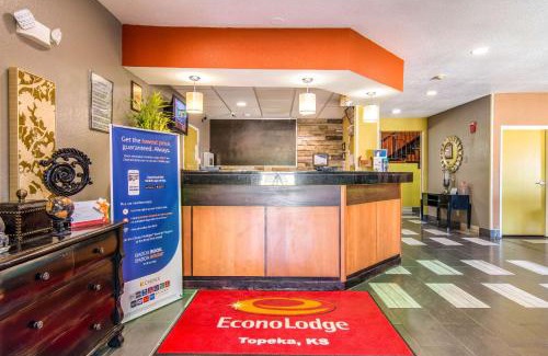 Southwest Topeka Hotel | Econo Lodge Wanamaker