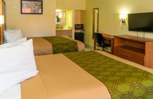 Weldon Cabin | Econo Lodge Weldon - Roanoke Rapids