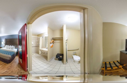 Mission Hotel | Econolodge Inn & Suites