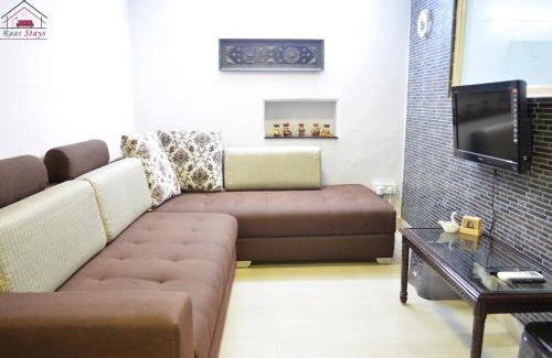 Greater Kailash Apartment | Economical Cozy 1BHK Prime Location South Delhi 1
