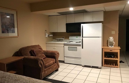 Rock Springs Hotel | Economy Guest Village and Apartments