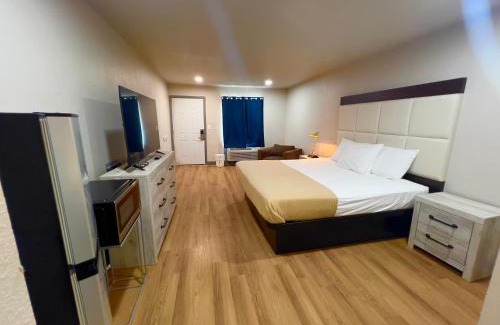 Tulsa Hotel | ECONOMY INN AND SUITES