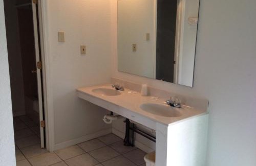 Lafayette Hotel | Economy Inn - Lafayette