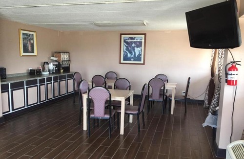 Holland Hotel | Economy Inn of Holland