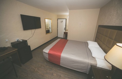 Appleton Hotel | Economy Inn